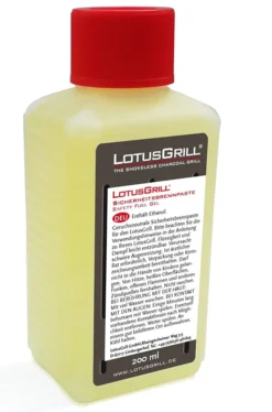 LotusGrill Starter-Set Classic 1x Grill Feuerrot Mit USB-Anschluß, 1x Buchenholzkohle 2,5 Kg, 1x Brennpaste 200ml, 1x Würstchenzange (Farbe Nach Vorrat), 1x Transport-Tragetasche - Der Raucharme Holzkohlegrill -Günstiges Laube Lust Geschäft 03818a20477abeb3b711b24c7effee07