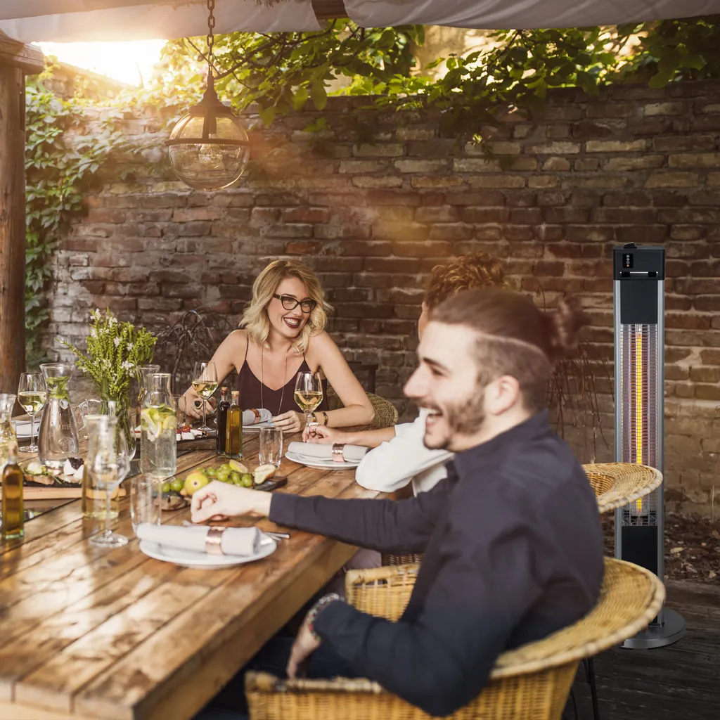 SUNTEC Infrarot-Heizstrahler Mit Fernbedienung | Heat Patio 2000 Carbon Wärmestrahler Für Terrasse | Outdoor Terrassenheizer Für Balkon, Garten Max. 2000 Watt Infrarotstrahler Strahlwasser-Schutz 10 SUNTEC Infrarot-Heizstrahler Mit Fernbedienung | Heat Patio 2000 Carbon Wärmestrahler Für Terrasse | Outdoor Terrassenheizer Für Balkon, Garten Max. 2000 Watt Infrarotstrahler Strahlwasser-Schutz – Bild 8