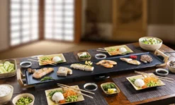 Bestron Elektrischer Tischgrill, XXXL Plancha-/Teppanyaki-Grillplatte Mit Antihaftbeschichtung, Grillspaß Für Bis Zu 10 Personen, Extra Lange Grillfläche, 2.000 Watt, Farbe: Schwarz