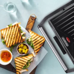 Monzana Kontaktgrill Antihaftbeschichtete Grillplatten Herausnehmbare Auffangschale Cool-Touch-Griff 1500 W Panini Toaster Grill Sandwichmaker Schwarz -Günstiges Laube Lust Geschäft 997c3a9276ac4f54c39339d8cc85a40b