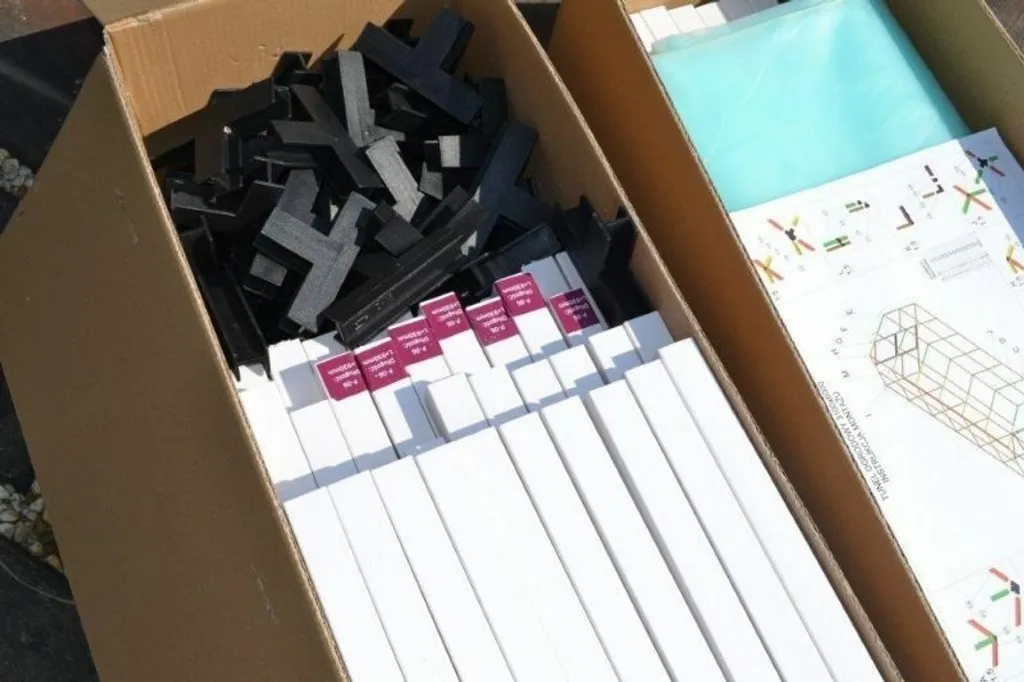 Gewächshaus 6m X 3m Treibhaus Folientunnel Tomatenhaus Foliengewächshaus 18m22 Türen, Sturm-test, 18m2 EU 8 Gewächshaus 6m X 3m Treibhaus Folientunnel Tomatenhaus Foliengewächshaus 18m22 Türen, Sturm-test, 18m2 EU – Bild 6