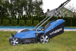 HYUNDAI Elektro-Rasenmäher LM3301E Mit Mulchfunktion (Schnittbreite 33 Cm, 5-fache Höhenverstellung 25-65 Mm, 1300W, 35L Fangkorb, , Elektro-Mäher, Mulchmäher, Mulcher) 17 HYUNDAI Elektro-Rasenmäher LM3301E Mit Mulchfunktion (Schnittbreite 33 Cm, 5-fache Höhenverstellung 25-65 Mm, 1300W, 35L Fangkorb, , Elektro-Mäher, Mulchmäher, Mulcher) -Günstiges Laube Lust Geschäft e6c1a2bb27629050f8eea831d932e30f